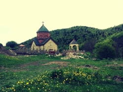 სარკის წმინდა გიორგის ხშირად უშვილოები სთხოვენ შეწევნას და შვილიერება მიემადლებათ