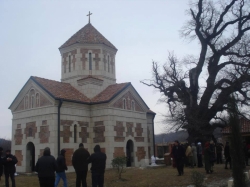 სანებლის წმინდა ნიკოლოზის ეკლესია ამ წმინდანის სახელზე ტაძრის გასუფთავებისას აღმოჩენილი ხატის გამო ეკურთხა