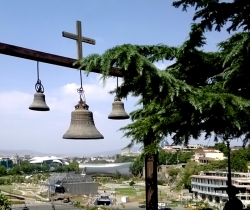 საზოგადოება ეჩვევა ტელესერიალებით მოწოდებული თანამედროვე ცივილიზაციის მონაპოვრისა და ფასეულობების უკრიტიკოდ მიღებას