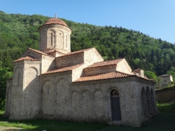 სამშაბათს, 7 ოქტომბერს, წმიდა თეკლას ხსენების დღეს, ბევრეთის წმ. თეკლას სავანეში სადღესასწაულო ლიტურგია აღევლინება