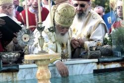 პატრიარქი: მთელს საქართველოს ეძლევა ლოცვა-კურთხევა, რომ ნაკურთხი წყალი ასხუროთ თქვენს სახლებს