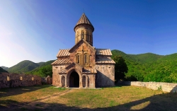 მონასტრები იქცა მძლავრ სასწავლო-საგანმანათლებლო ცენტრებად