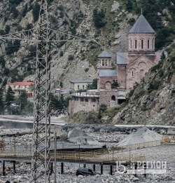 შსს-ს ვერტმფრენით დარიალის მამათა მონასტრიდან 70 ადამიანის გადმოყვანა განხორციელდა