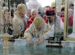 შეიძლება თუ არა ნათლისღების წყლის გამრავლება სახლში?