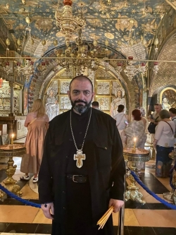 გარდაიცვალა დეკანოზი იოსებ ხოხონიშვილი 