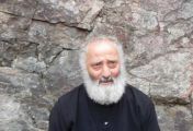 თითქოს, მკერდიდან, ამომგლიჯეს გული შვილებმა